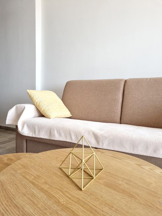 Almyros Aktis Seaview Apartment Kalamata Exterior photo