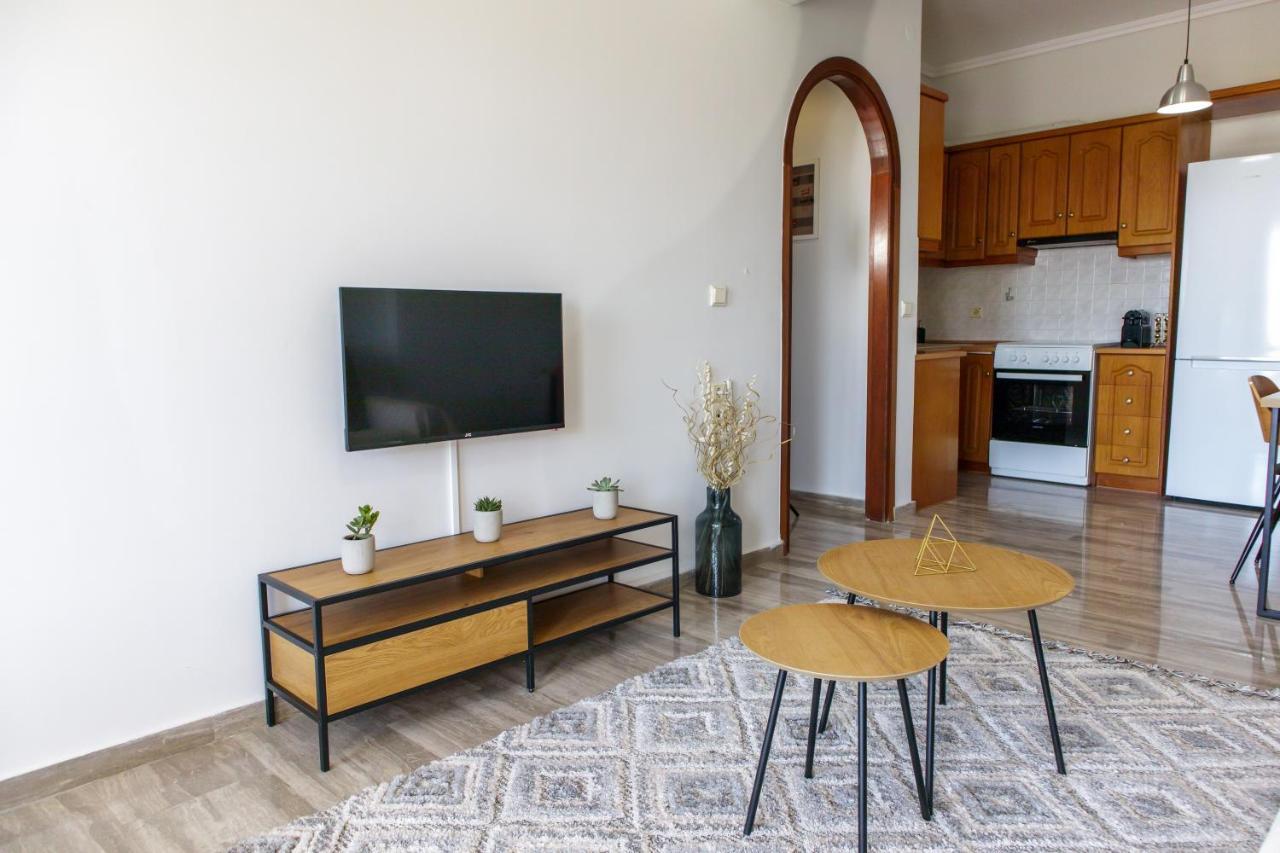 Almyros Aktis Seaview Apartment Kalamata Exterior photo